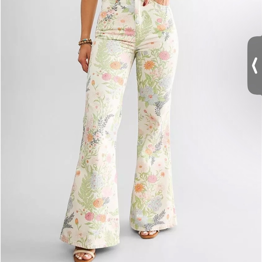 Wrangler Floral Flare Jeans - Cream and Green